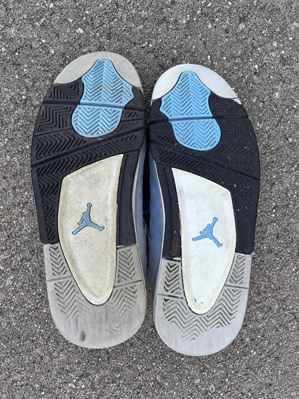 Air Jordan 4 Retro University Blue UNC Cement Suede Men Size 9 CT8527-400